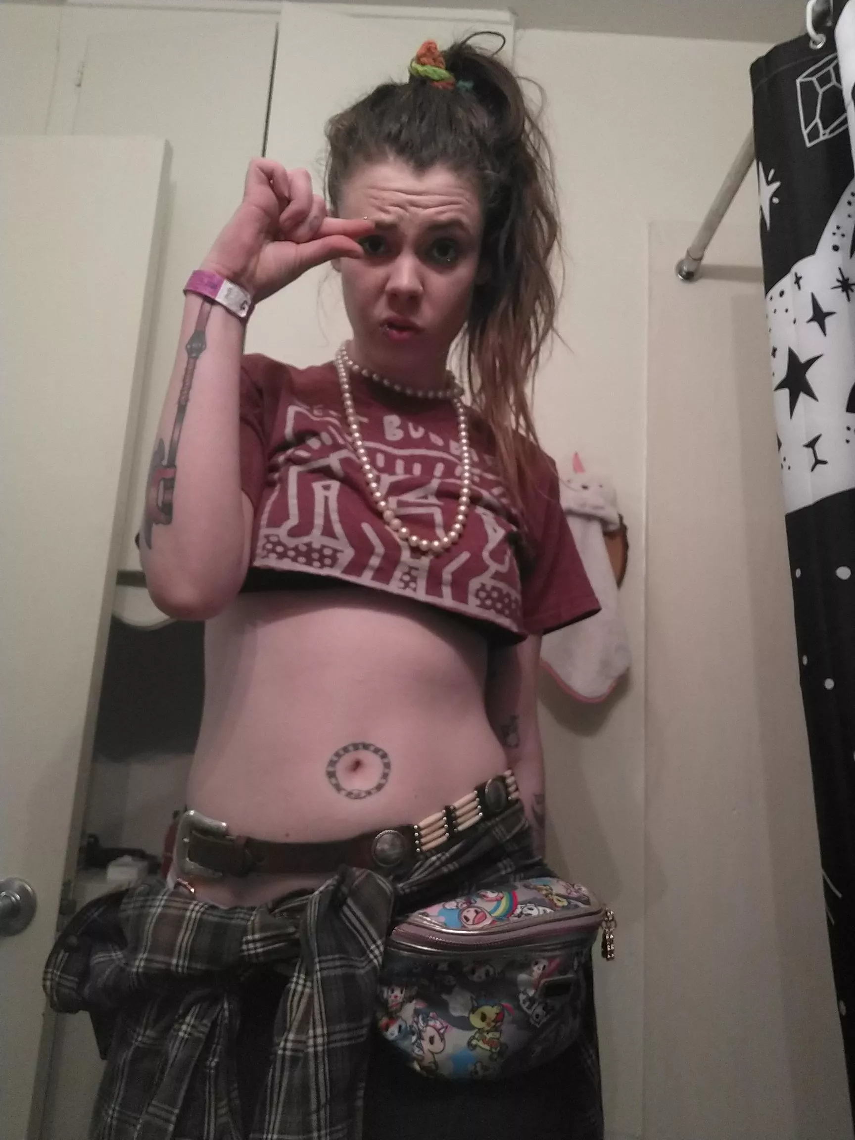 I wouldn’t thank your momma for what she gave you 😢🤏🤣