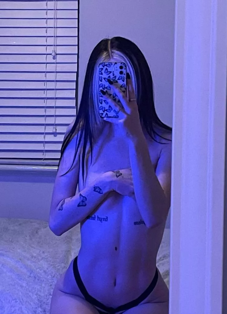 I'm feeling a lil blue ://