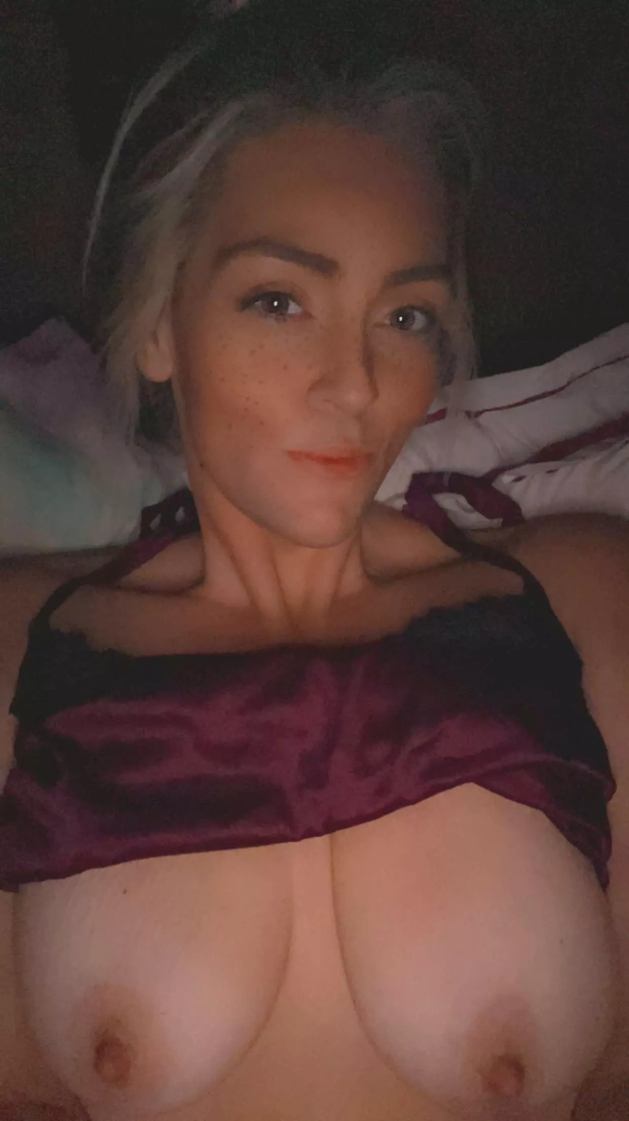 [image] Natural mom boobs!!