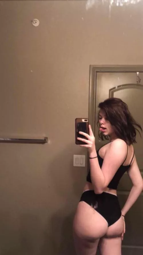 Love to bully 😈🍤🤭 might even show my girlfriends your little guy! Sna🅿️ houseofkitten