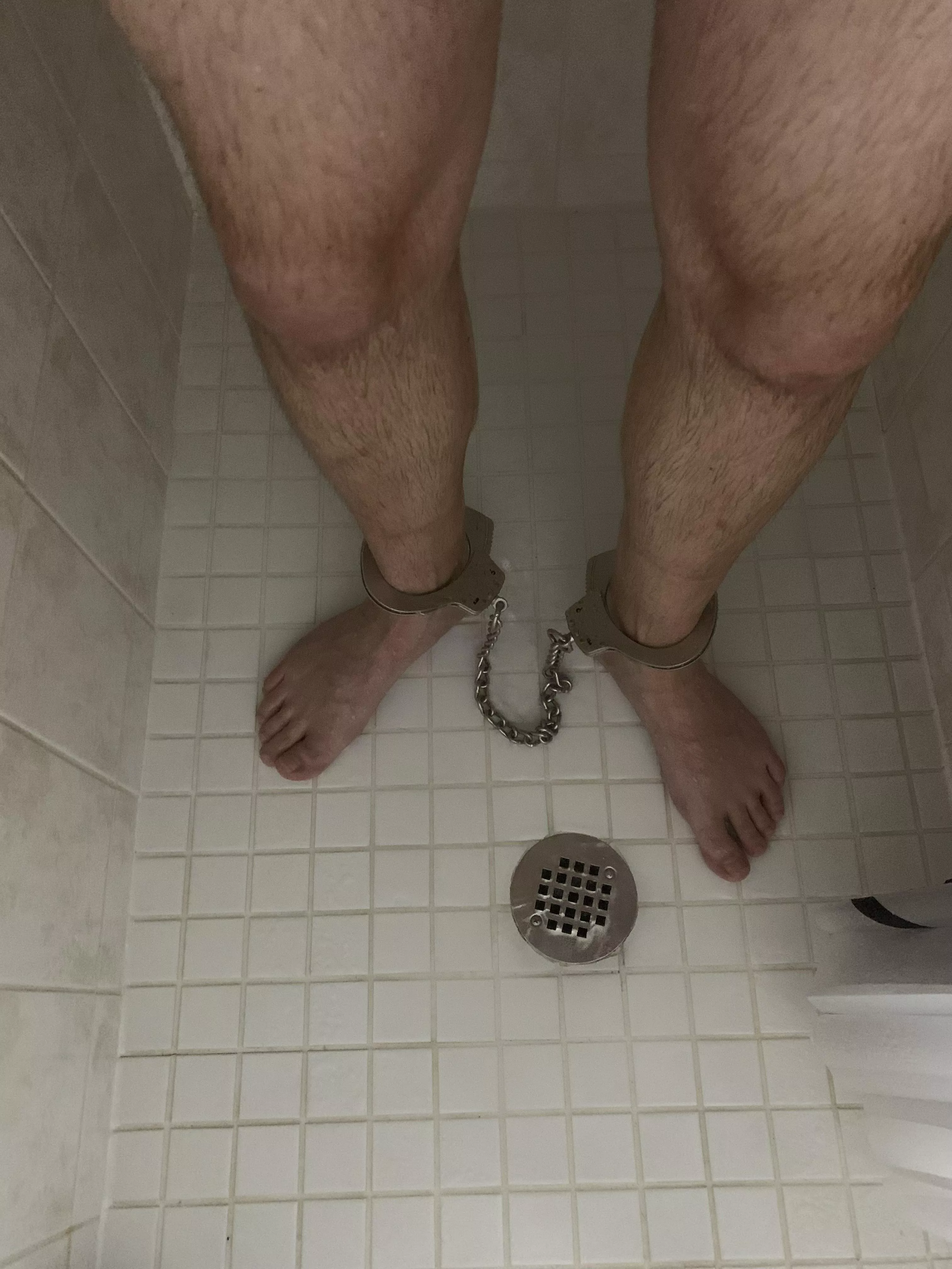 Shackled shower to start the weekend. A fun way to start the weekend and remind me who’s in charge 🔒⛓
