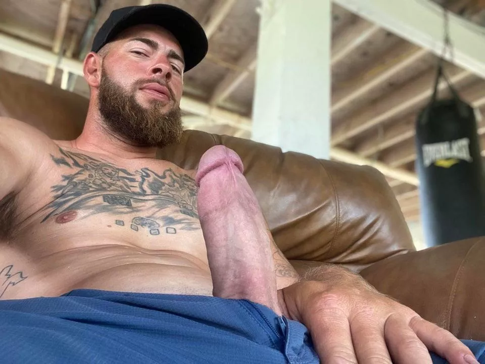 Someone make me cum (m)