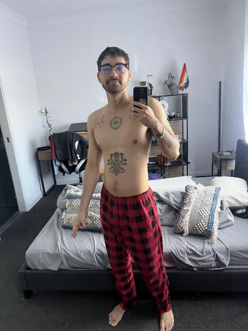 staying in home the hole weekend as I have to study for a final exam 😛 wish me luck