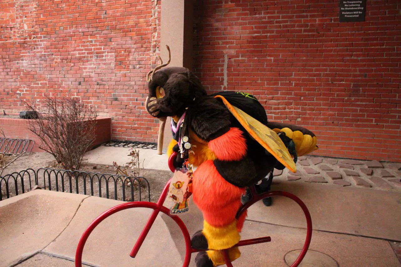 This bike doesn’t seem to be taking me anywhere… happy fursuit Friday!