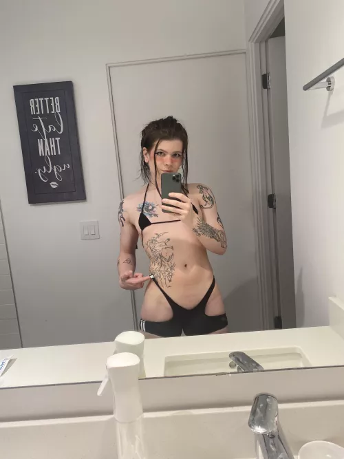 Would u help me take this off ><