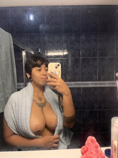 Your seductive boi wishes you a good night