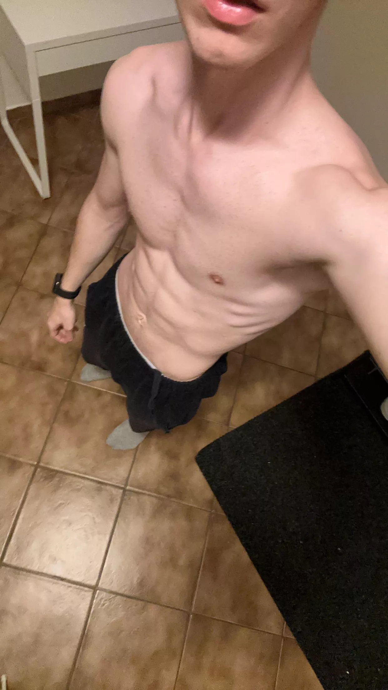 21 fit college boy. Snap: johnyydavis