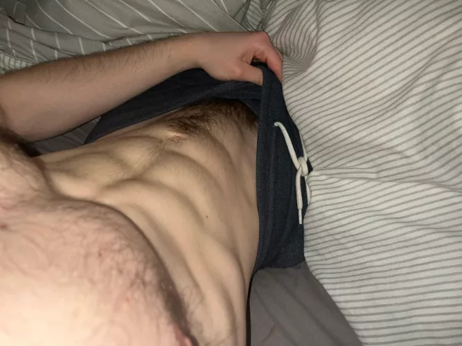 22 UK, into gym dudes. OHall24