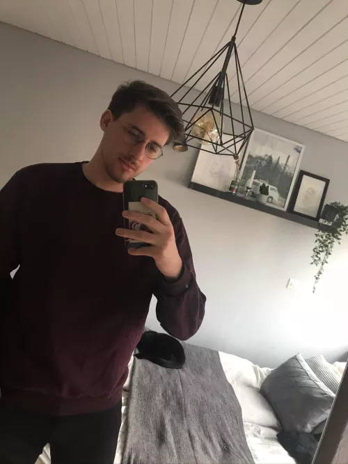 24 ilovetwink1998 Twinks add me