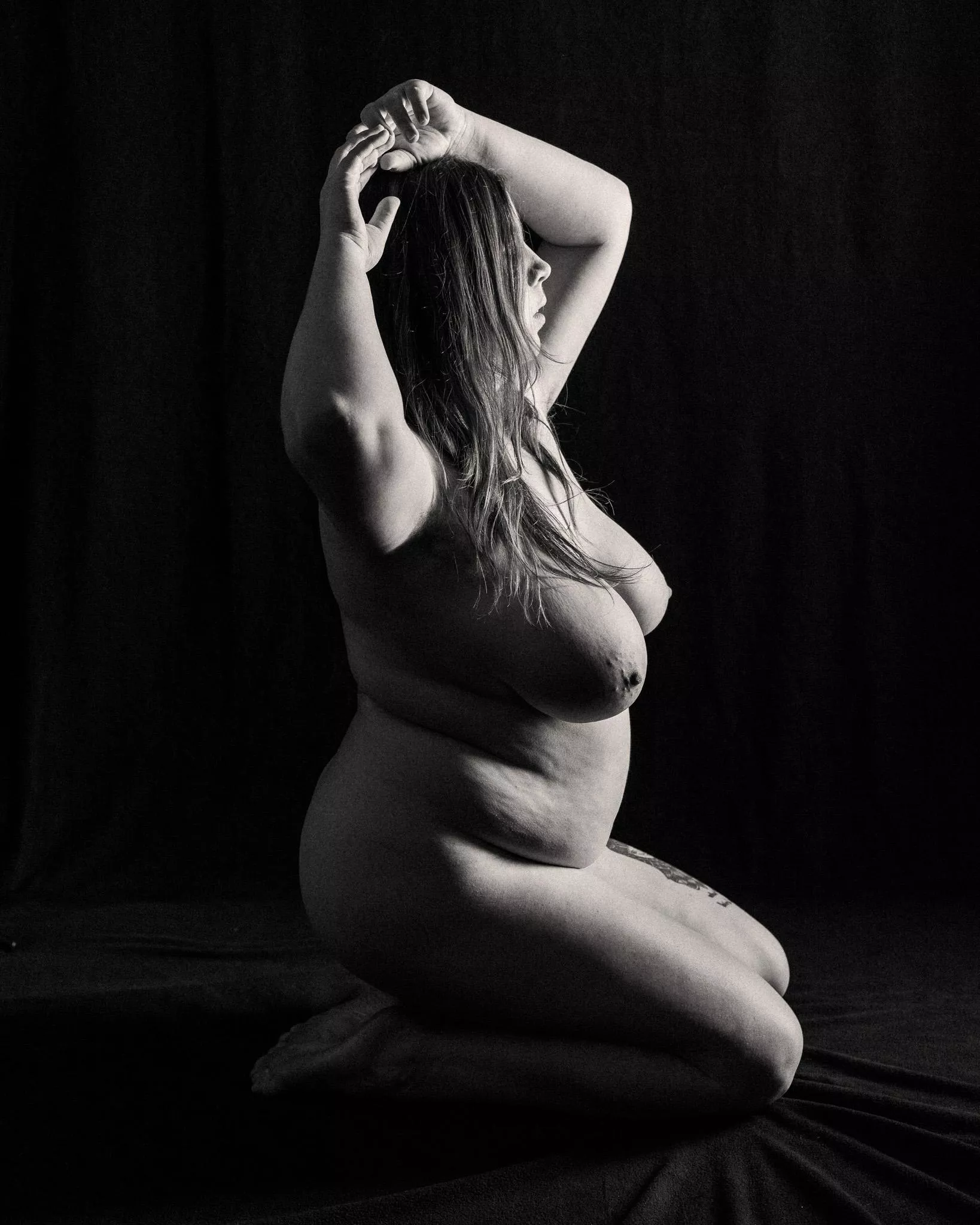 A full figure to draw