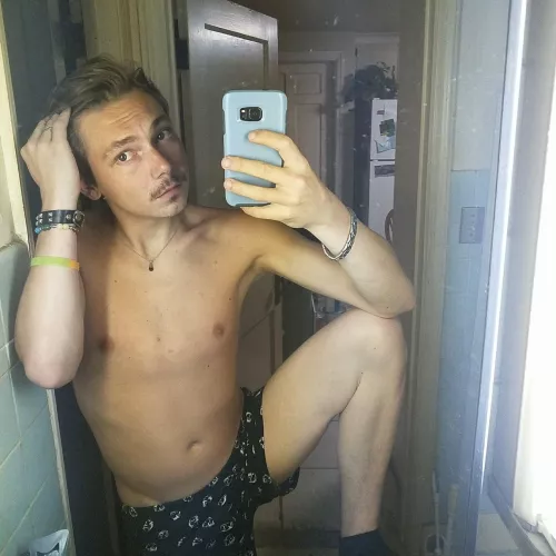 Any daddies want this boi?