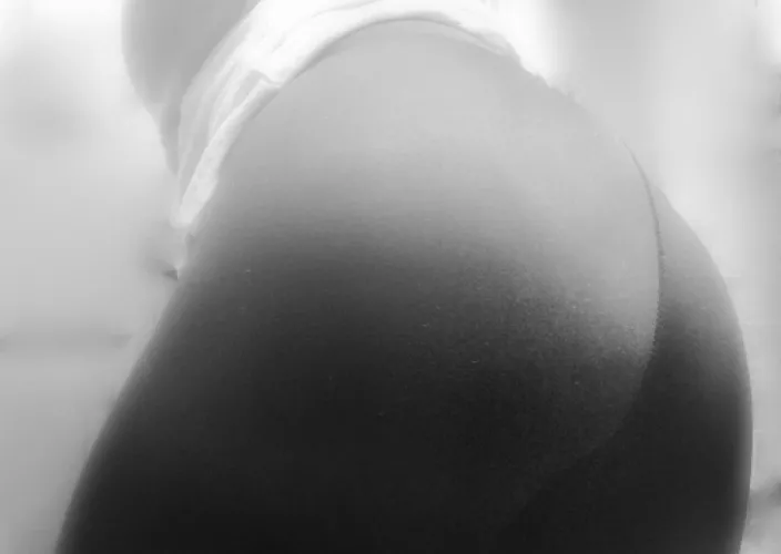 Doing squats so my ass matches my sass😌💁🏻‍♀️