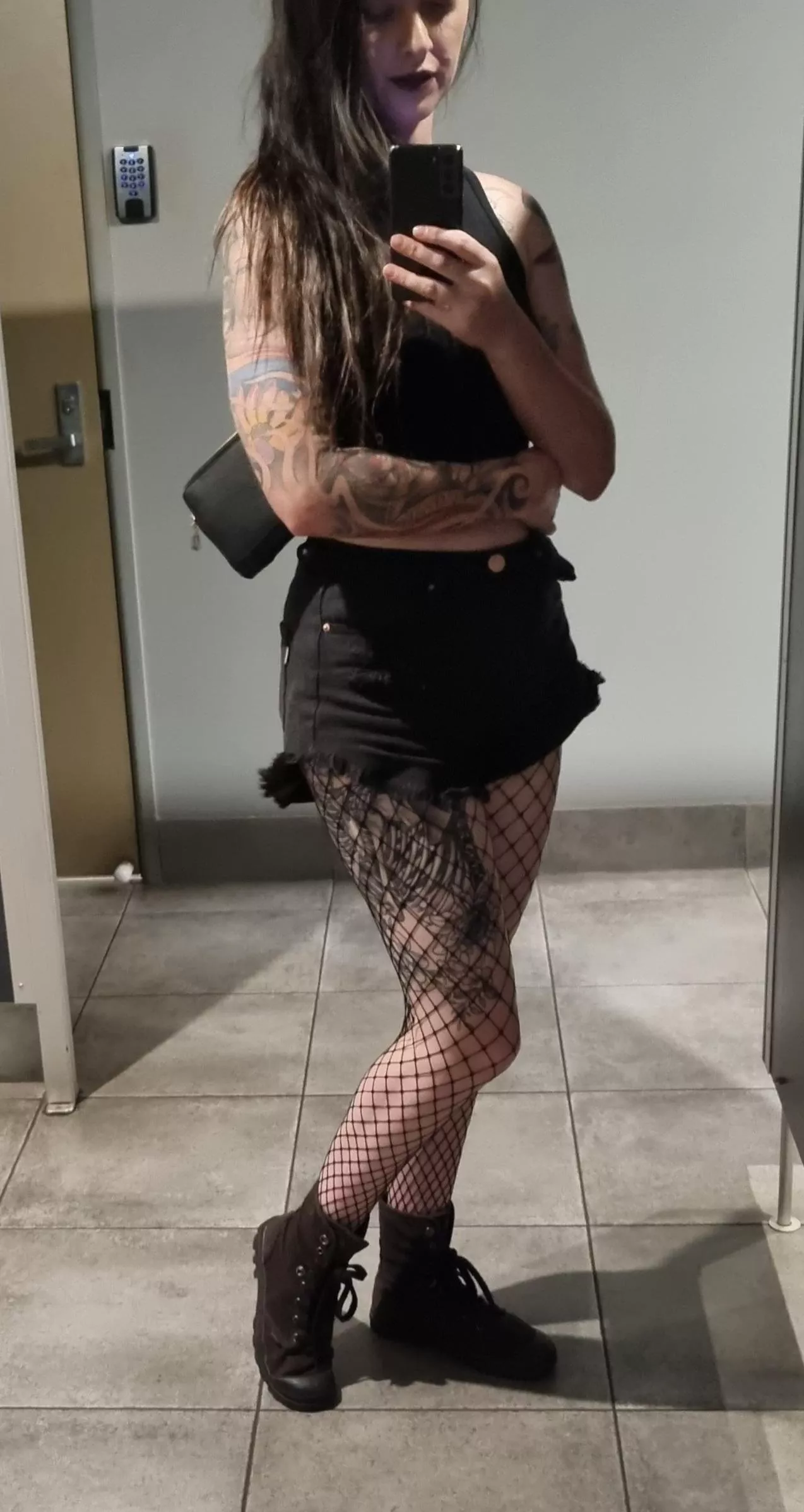 [domme] I'm just here to watch you make a mess of yourself..