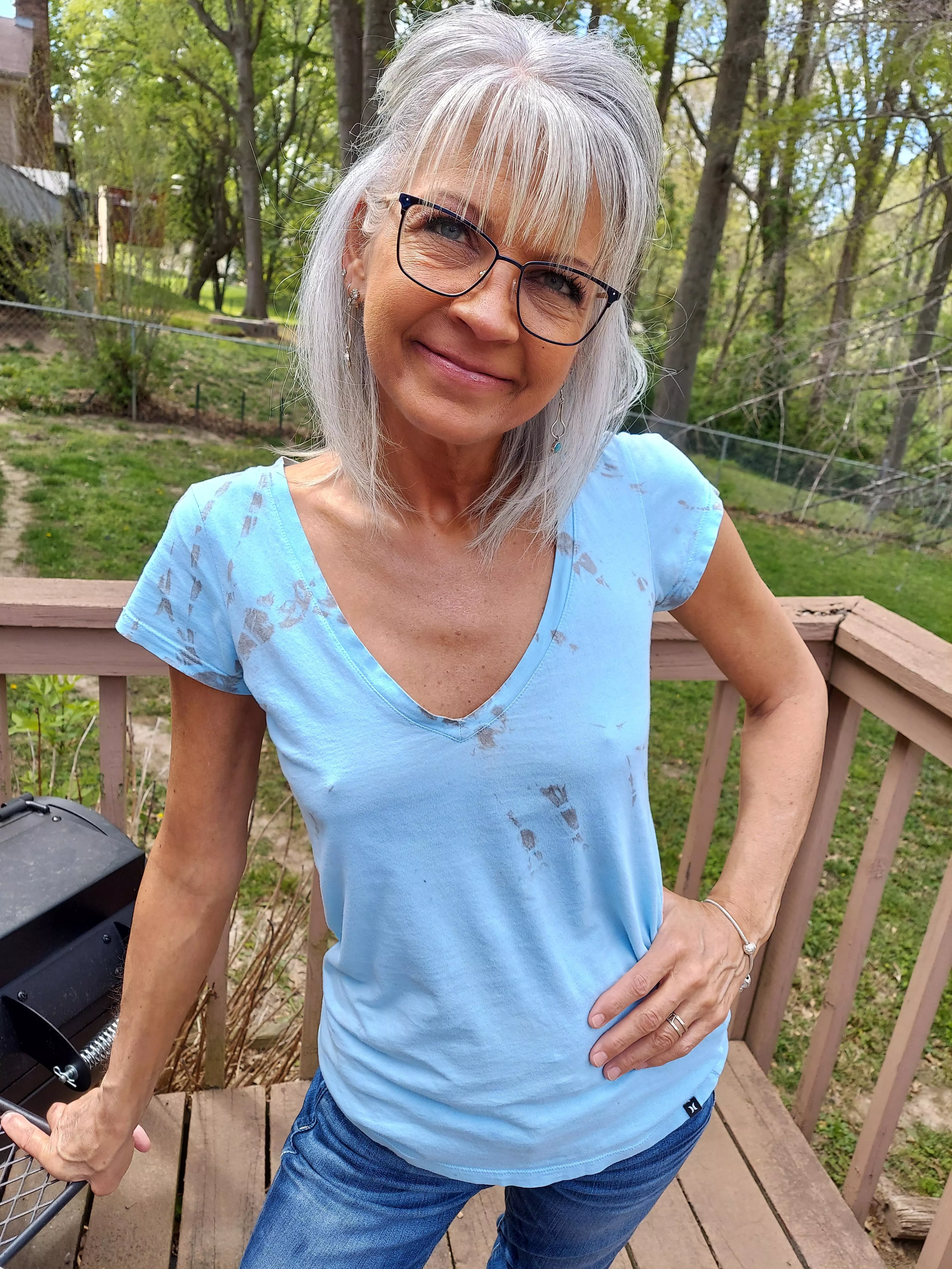 F53 I love my braless wife!