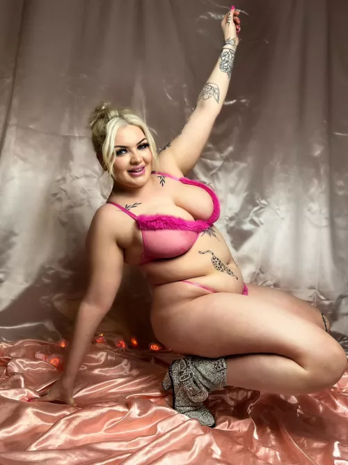 Feeling cute in my boots and fluffy undies