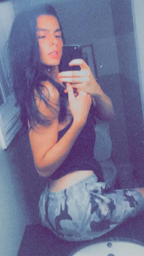 I love mirror selfies 🤳