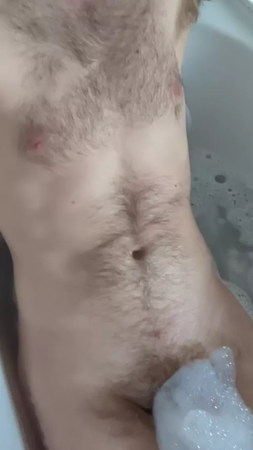 Join me in the bath? 🫧