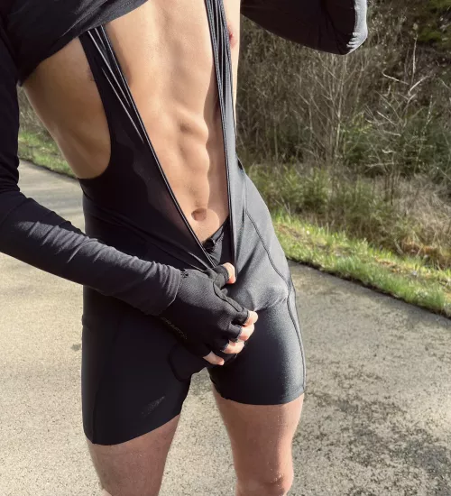 Just a teenboy who loves cycling