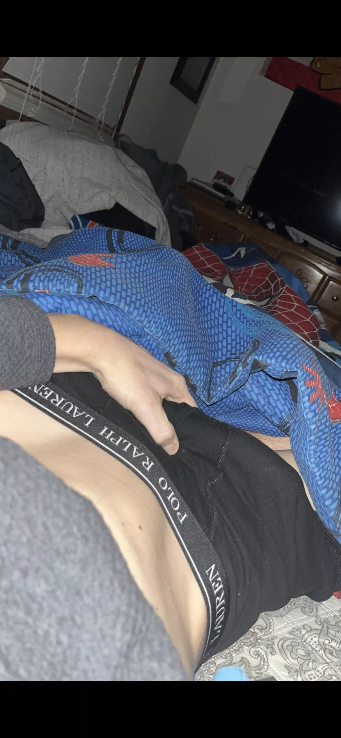 (M) 22 hornyyy and bored