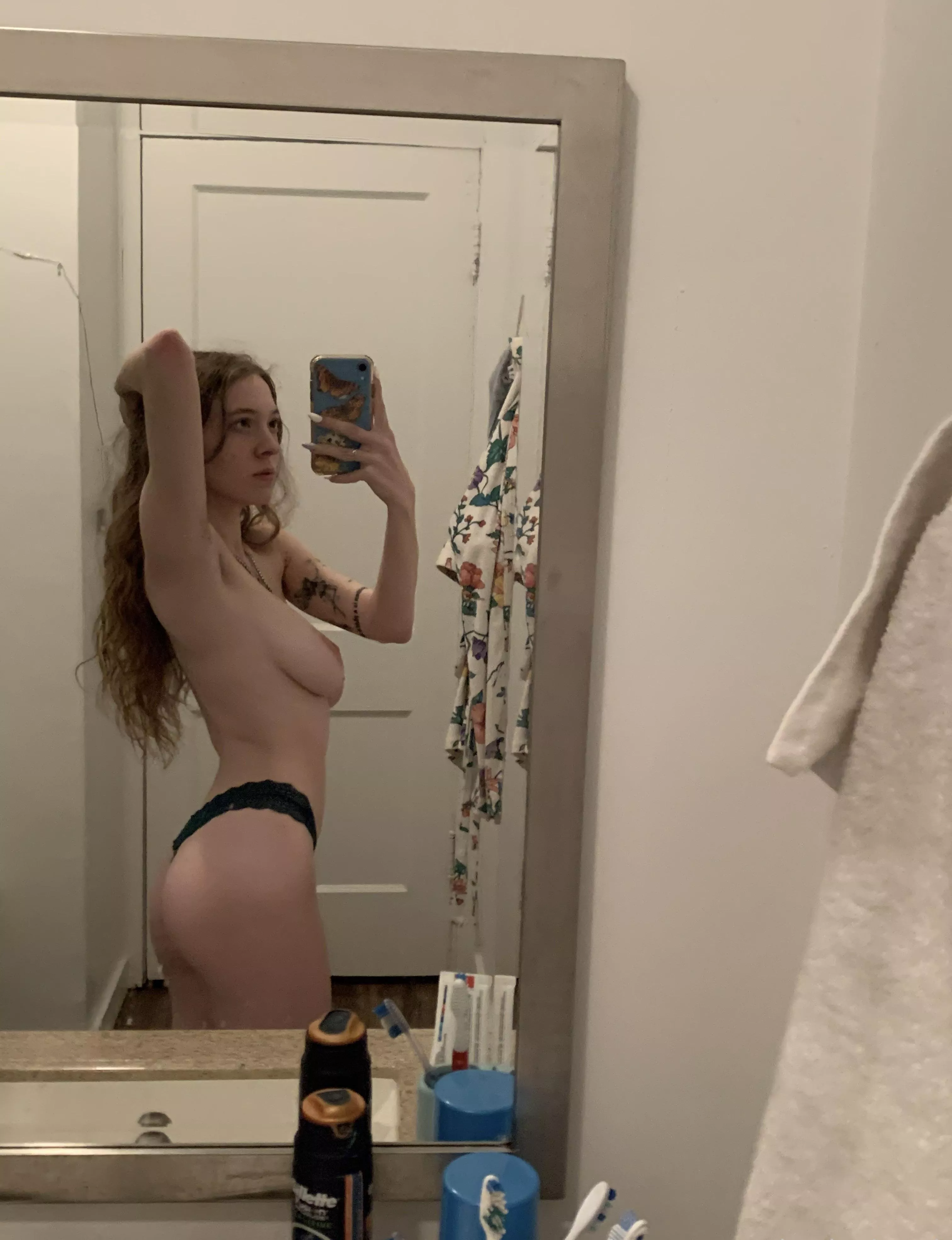 show me some love if you re into petite 🍒