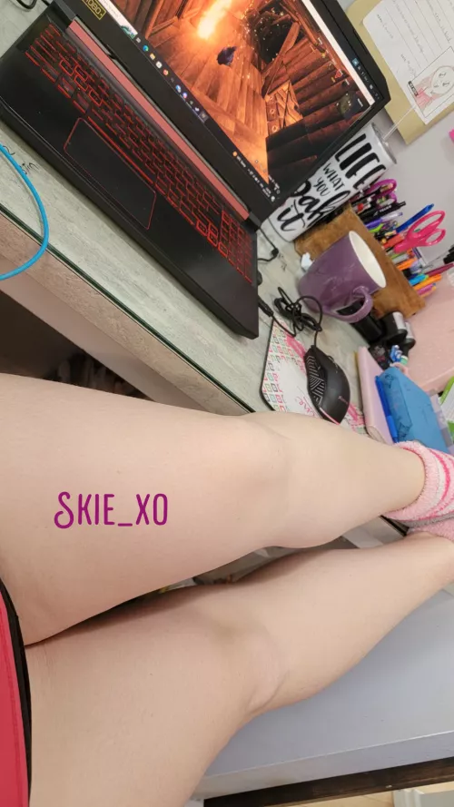 The worst part of gaming with others is waiting for the others to be ready 🤦‍♀️ what should I do while I wait 😏😈