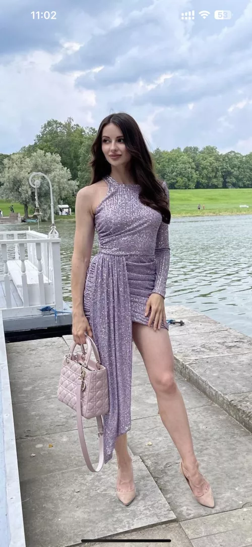 Wanna buy me diner first or just fuck already? 🔥