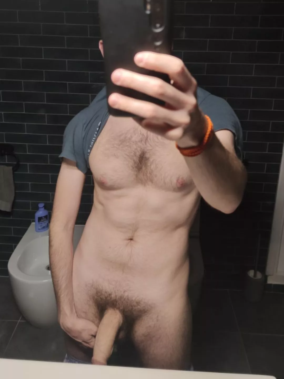 28 m Italian top, hmu @andrewauri