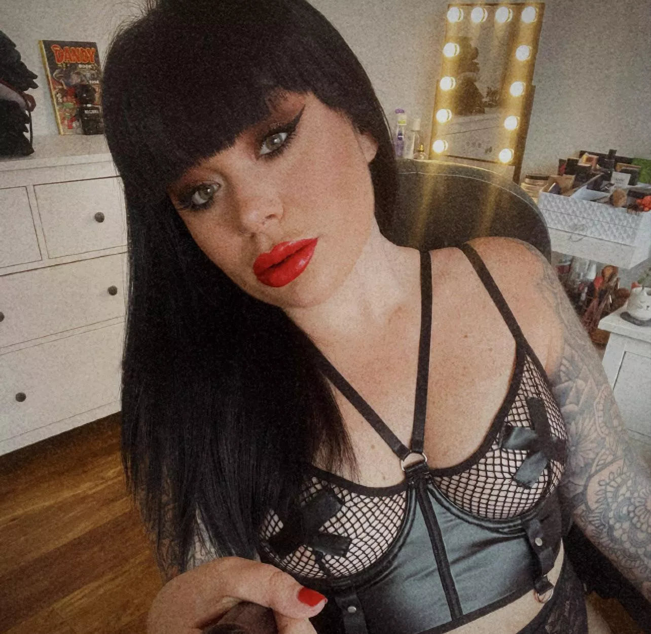 Disabled hottie - wanna see more?