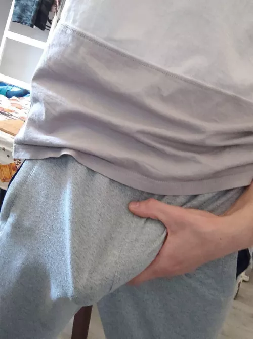 do you like my bulge 😏