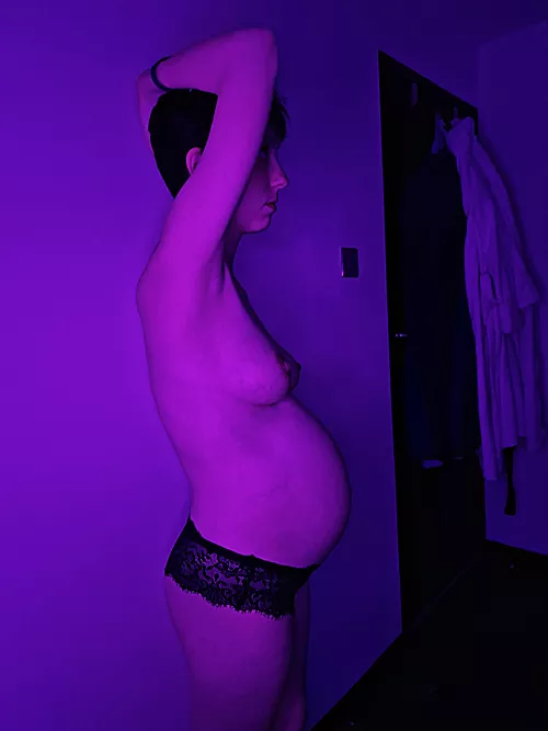 Do you like pregnant Bois?