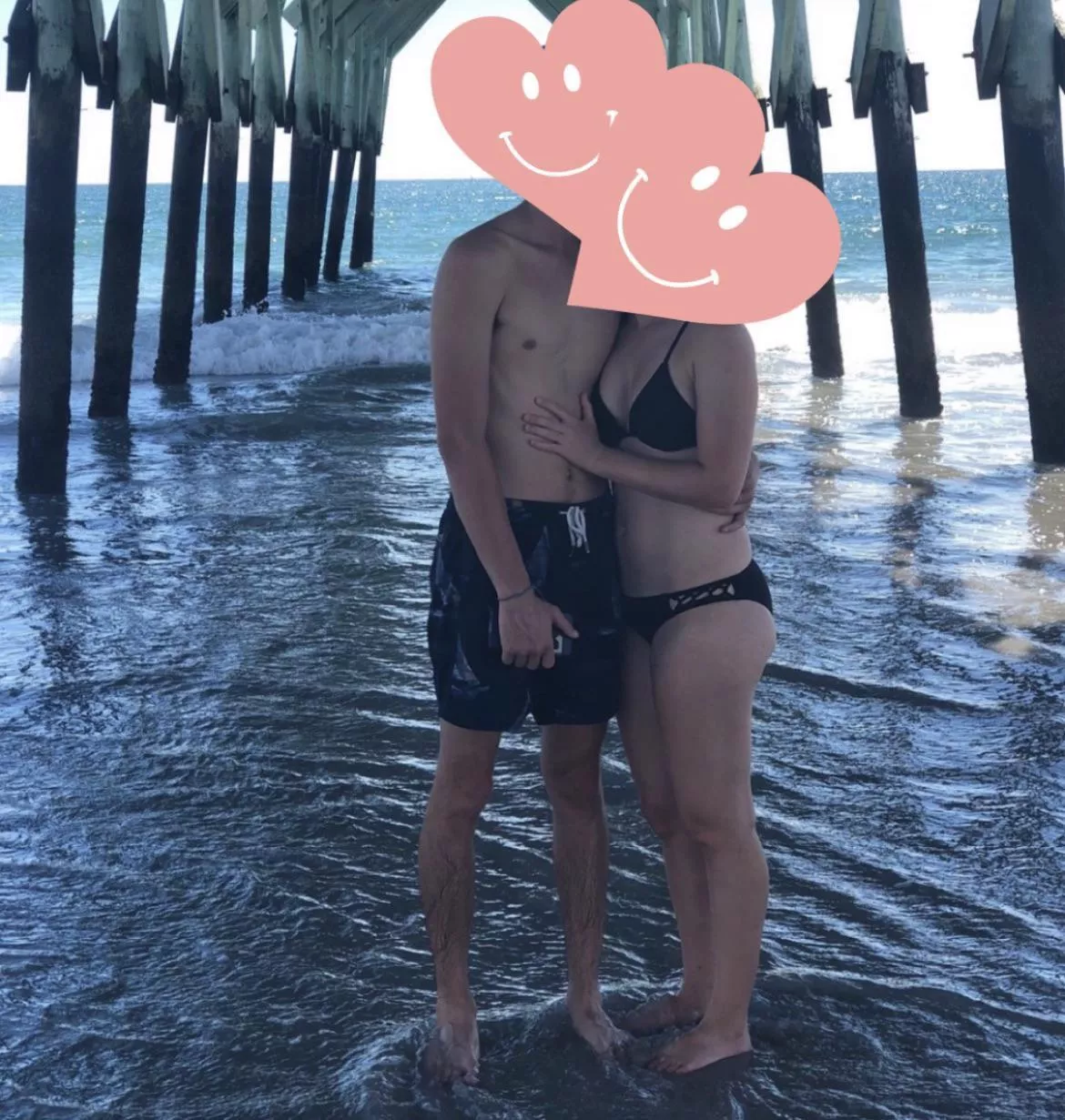 Hi friends! Mid-20’s couple here. New to Reddit but not to the lifestyle. Would love to meet likeminded friends!!💛