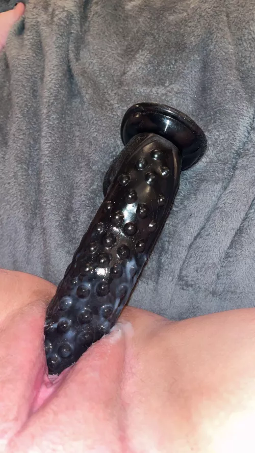 i love fucking my 10 inch dildo🖤 makes me cream so much!