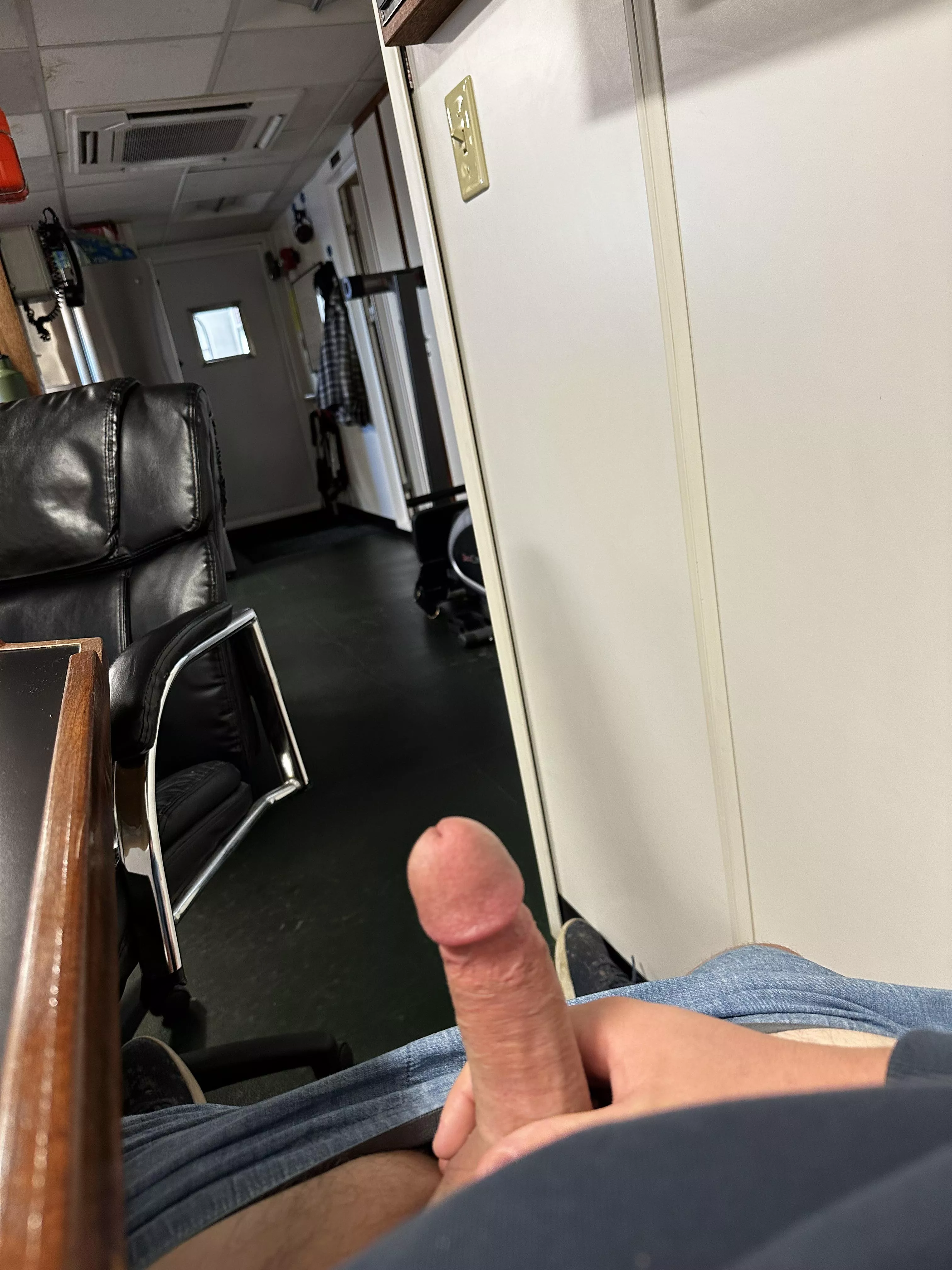 Insanely horny at work. 27 us