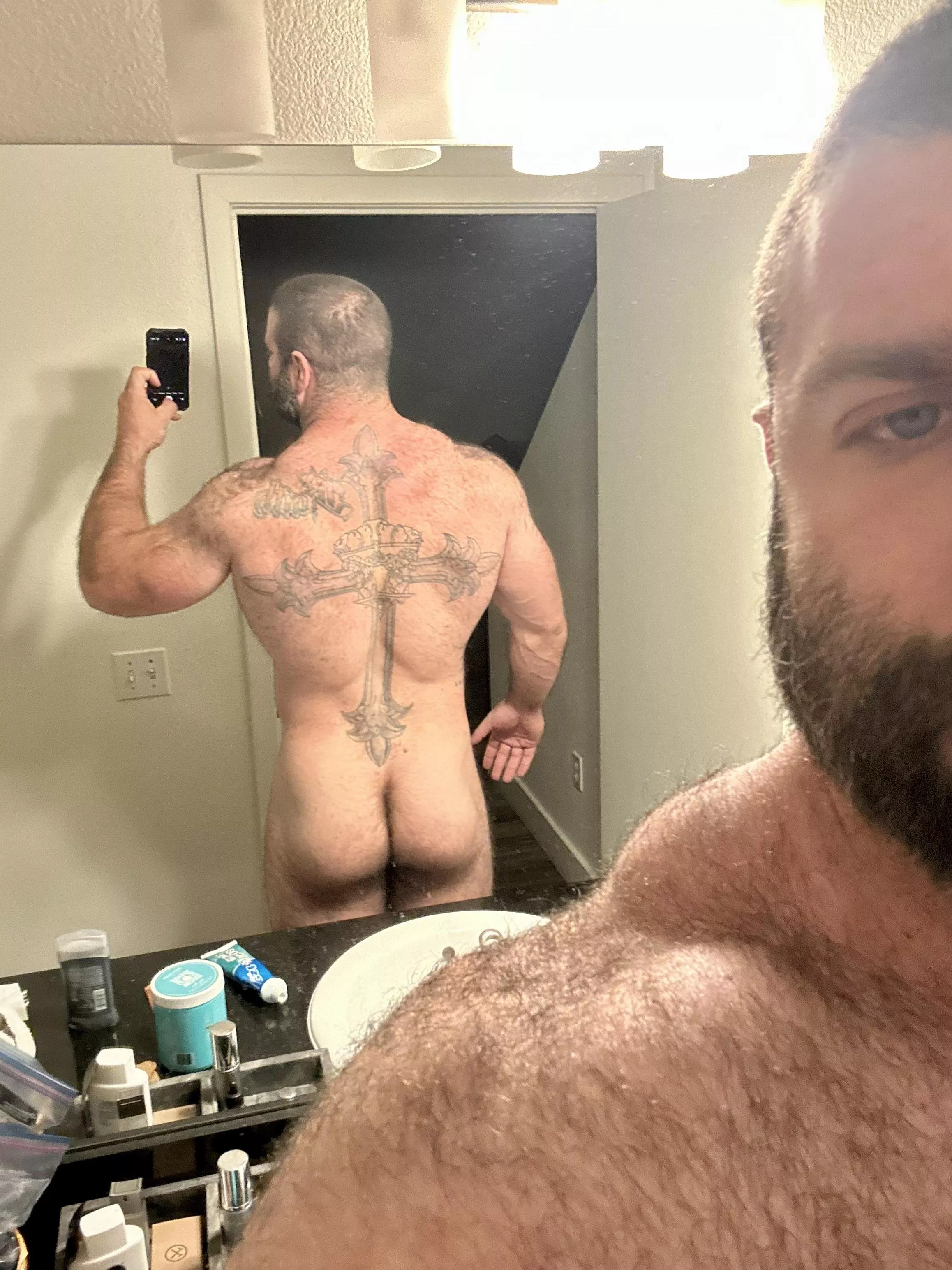 (M) A little Sunday funday with back and glutes!