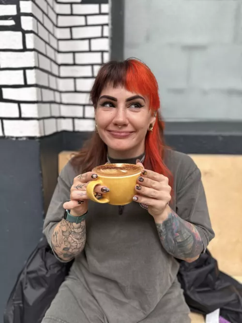 Monday mornings require lots and lots of coffee 😌