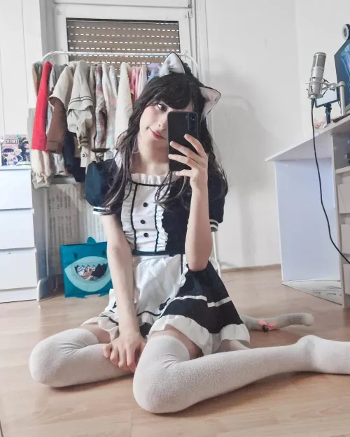 Rate this outfit from 1-10? :3