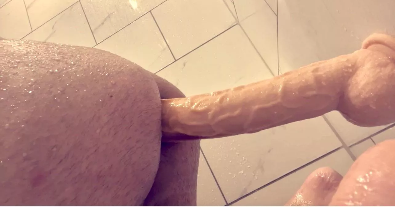 Shower play is the best play!