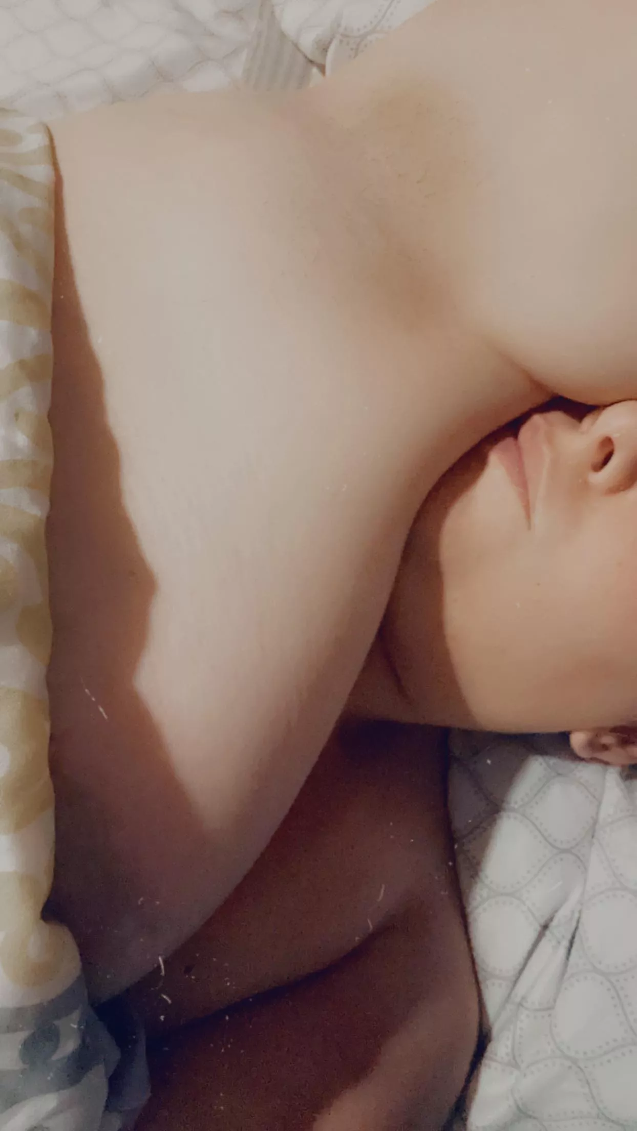 Slept with no deodorant on, how do you think they smell?