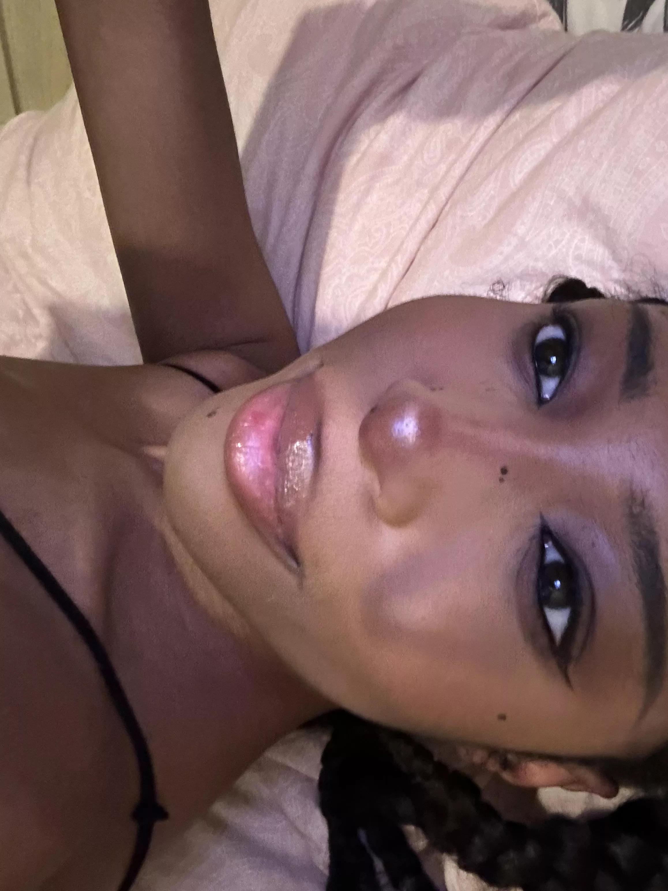 smiling cuz i’m ready to for a facial 🤍🫧