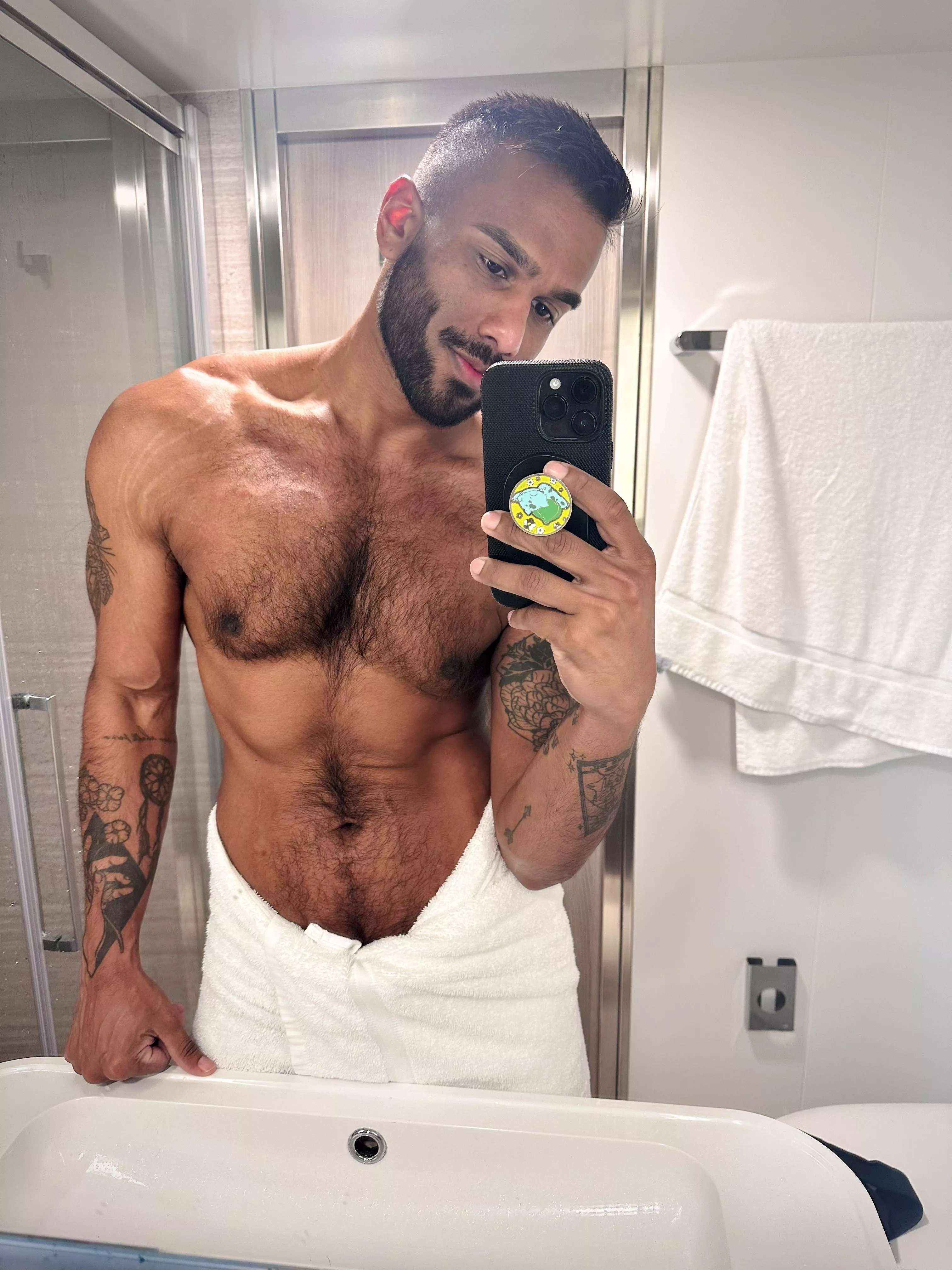 Trying to perfect my vacay tan