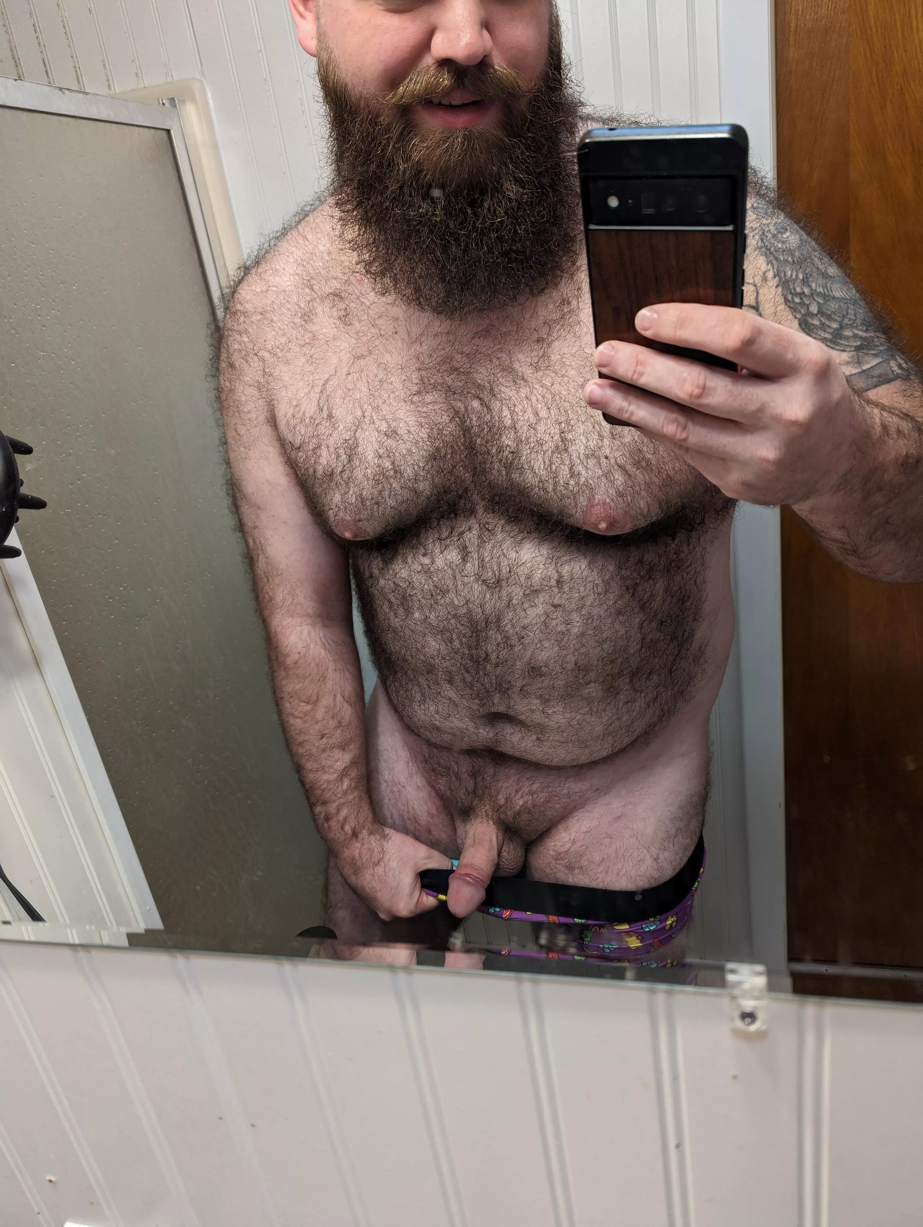 Well damn. It's Monday again, let's start the week off right! Do you want to sit on my beard or my cock? 😁