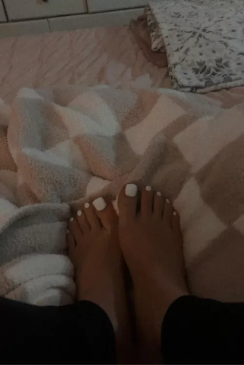 white toes as always, are they suckable? 👀 opened to dm. [oc] (f20)