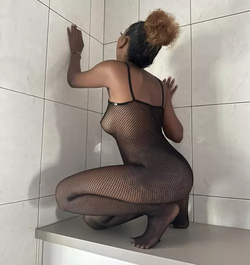 Who Wants to Be My Daddy.. and Make Me Beg..