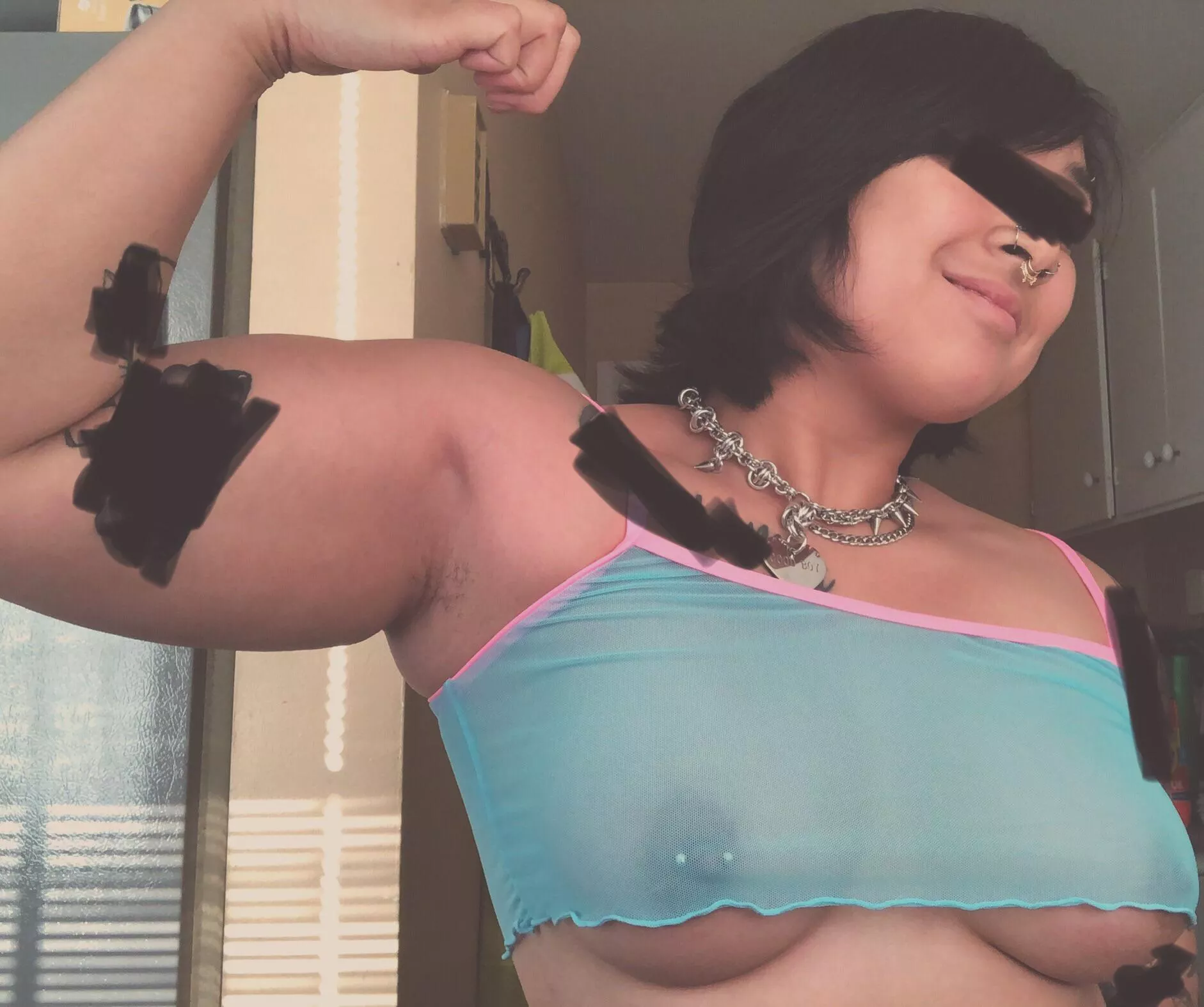 A lil flex ft my sad attempts at growing pit hair, enjoy!;)