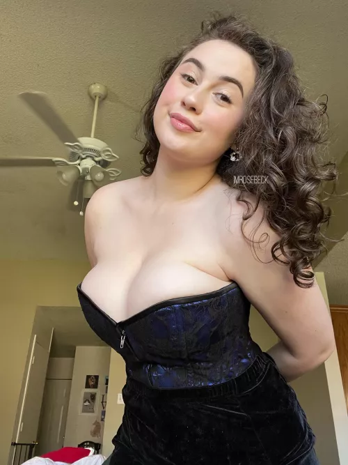 About to burst out ;) [F]