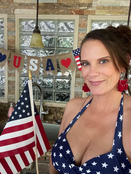 Be careful out there with those sparklers [f]