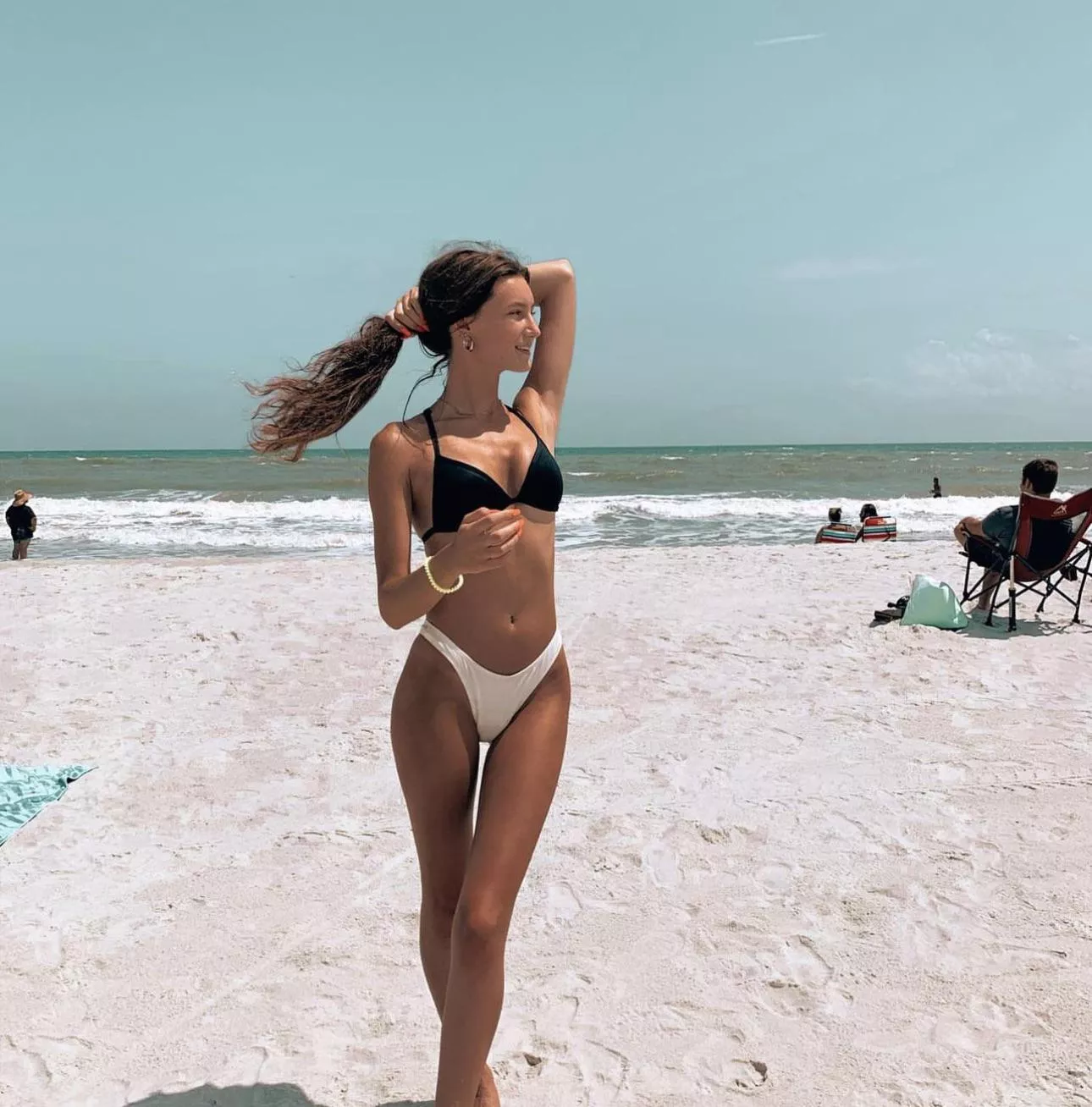 Black and white kini babe (IUTR)