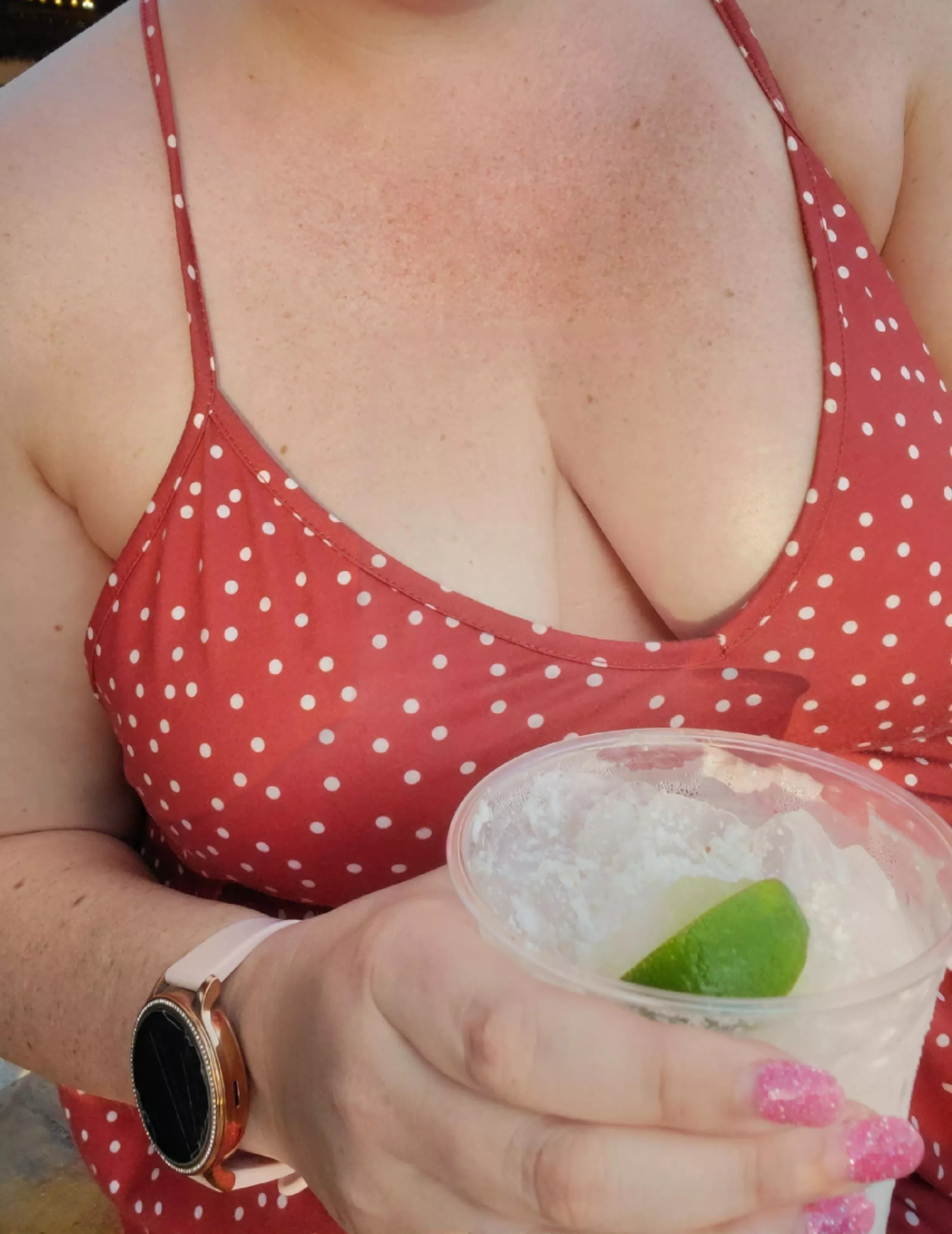 Booze and boobs pair so well, don't you agree?