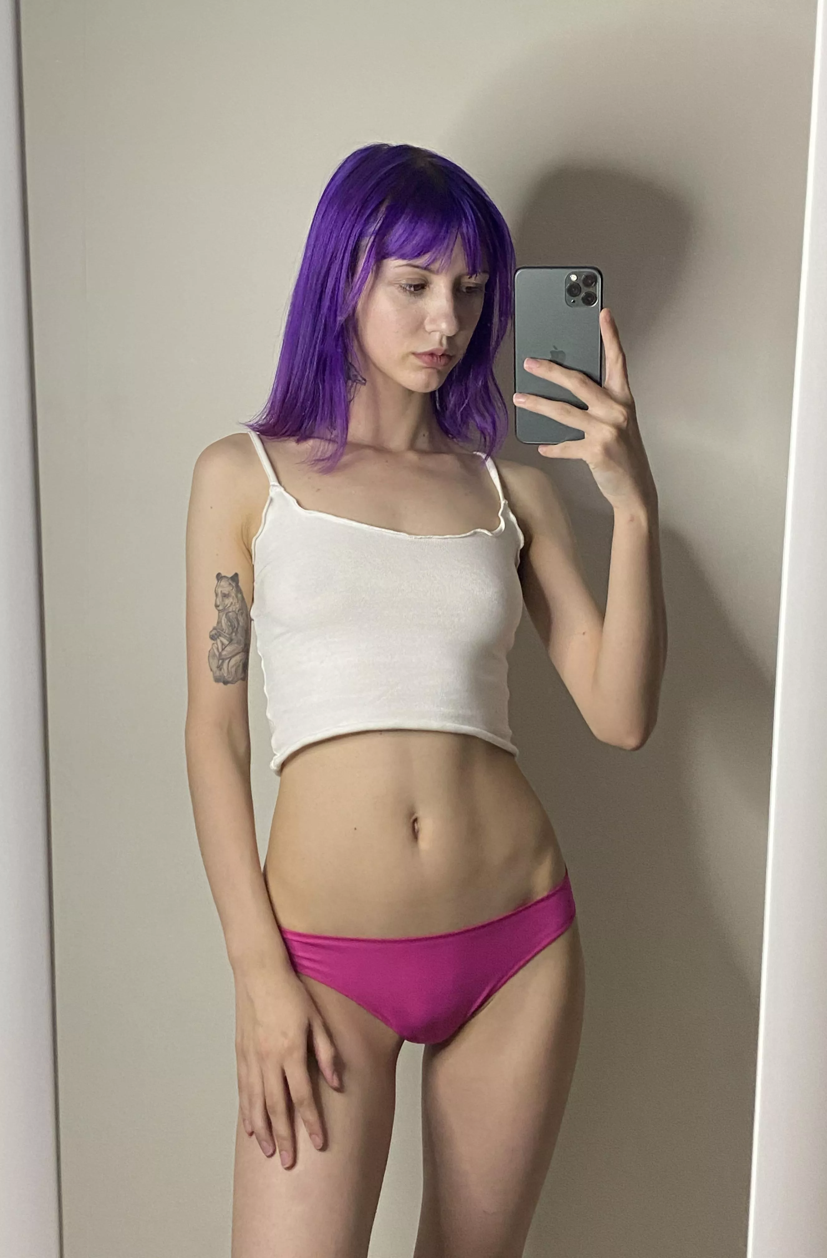 can see my hipbones here