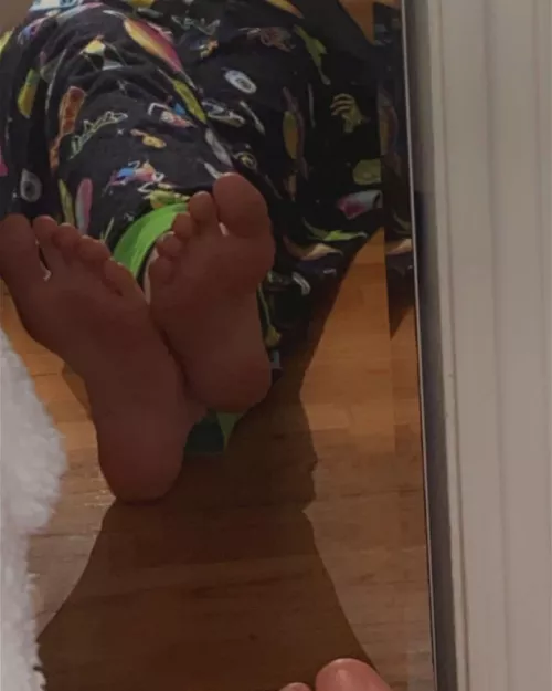 Comments and DM's open (OC)